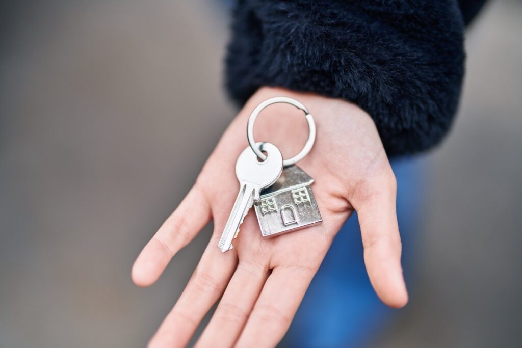 Ипотеканы мерзімінен бұрын өтеу: мерзімді ме, әлде төлемді ме азайту